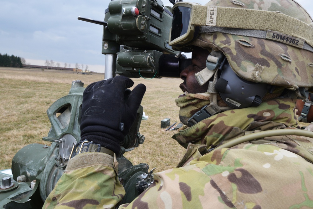 Field Artillery, 2CR, conducts sling load training with M777 Howitzers