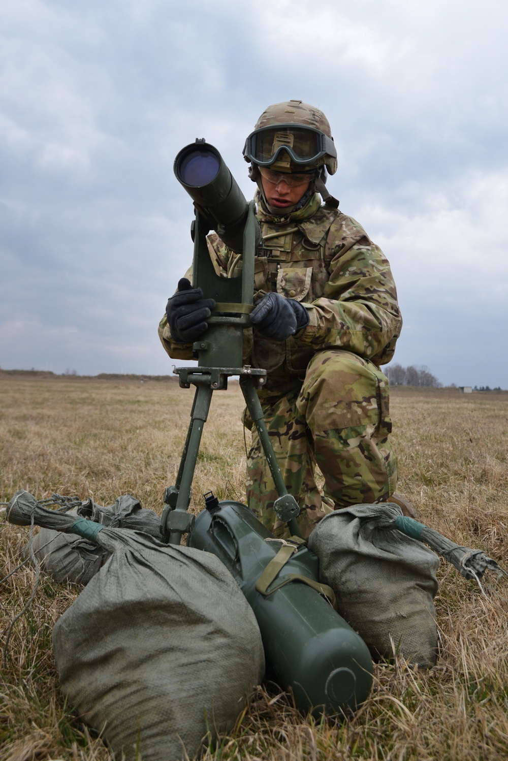 Field Artillery, 2CR, conducts sling load training with M777 Howitzers