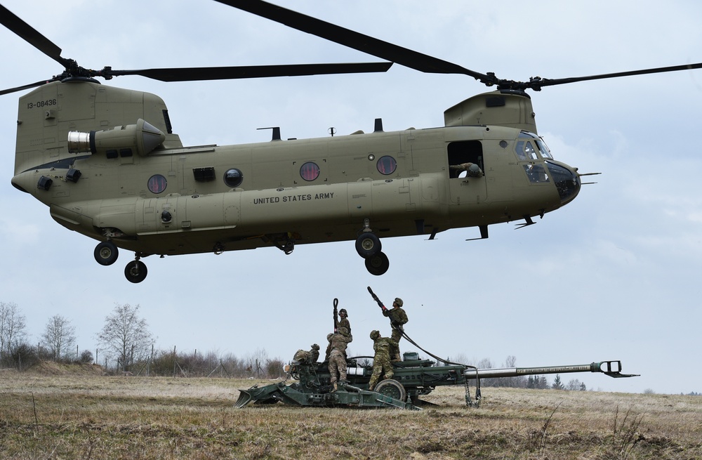 Field Artillery, 2CR, conducts sling load training with M777 Howitzers