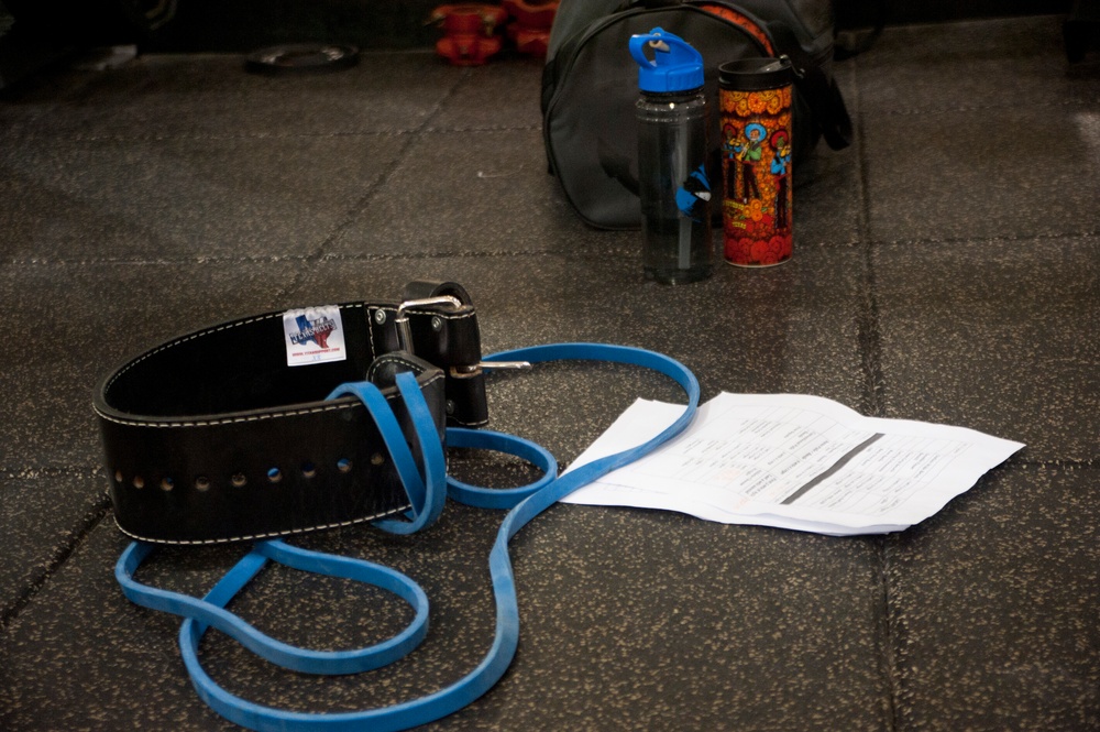 La Muerte lifts; Airman pursues powerlifting conquest