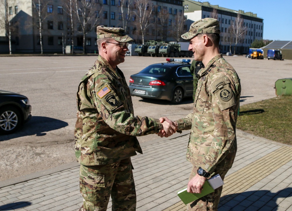 DVIDS - Images - USAREUR Commander Visits Soldiers In Lithuania [Image ...