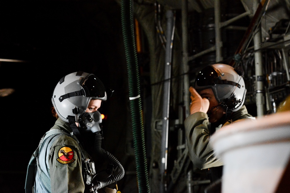 180th Airlift Squadron performs air drop