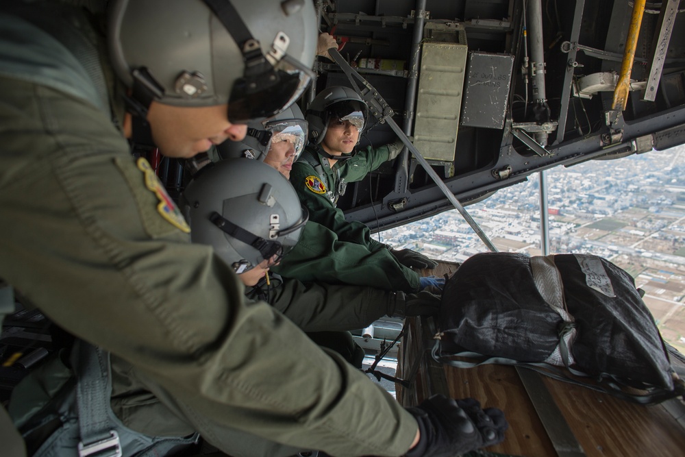 NCO exhange: JASDF Airmen fly with Hercules