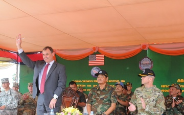 US, Cambodian forces close Angkor Sentinel 2016, celebrate strengthened partnership