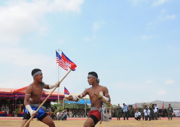 US, Cambodian forces close Angkor Sentinel 2016, celebrate strengthened partnership