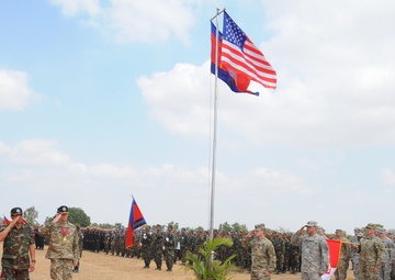 US, Cambodian forces close Angkor Sentinel 2016, celebrate strengthened partnership