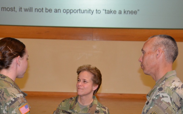 BG Holland Speaks to Engineers on Fort Hood