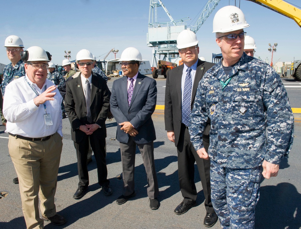 Newport News Mayor Tours CVN 78