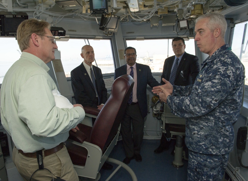 Newport News Mayor Tours CVN 78