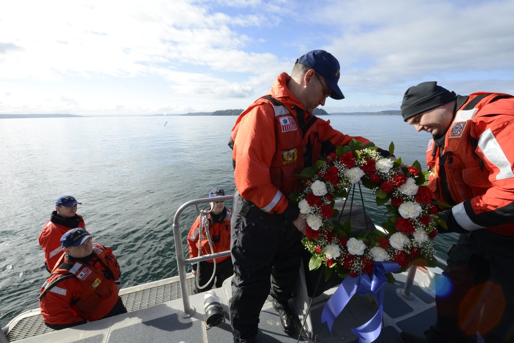 Petty Officer Gill wreath laying 2016