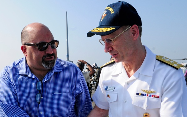 7th Fleet Commander Meets With U.S. Ambassador to Sri Lanka