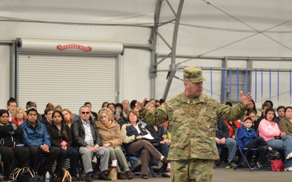 392nd Expeditionary Signal Battalion deploys approximately 300 communication soldiers to Middle East