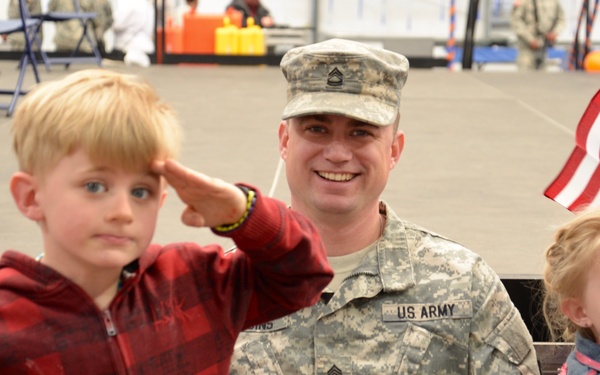 392nd Expeditionary Signal Battalion deploys approximately 300 communication soldiers to Middle East