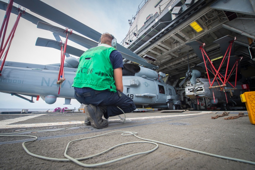 USS Monterey (CG 61) Flight Operations