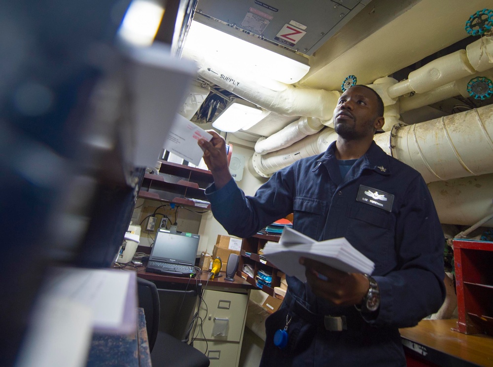 USS Monterey (CG 61) Mail Distribution