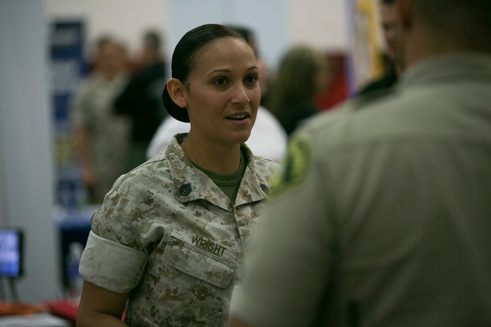 Career, education fair gives Marines, sailors tools for future