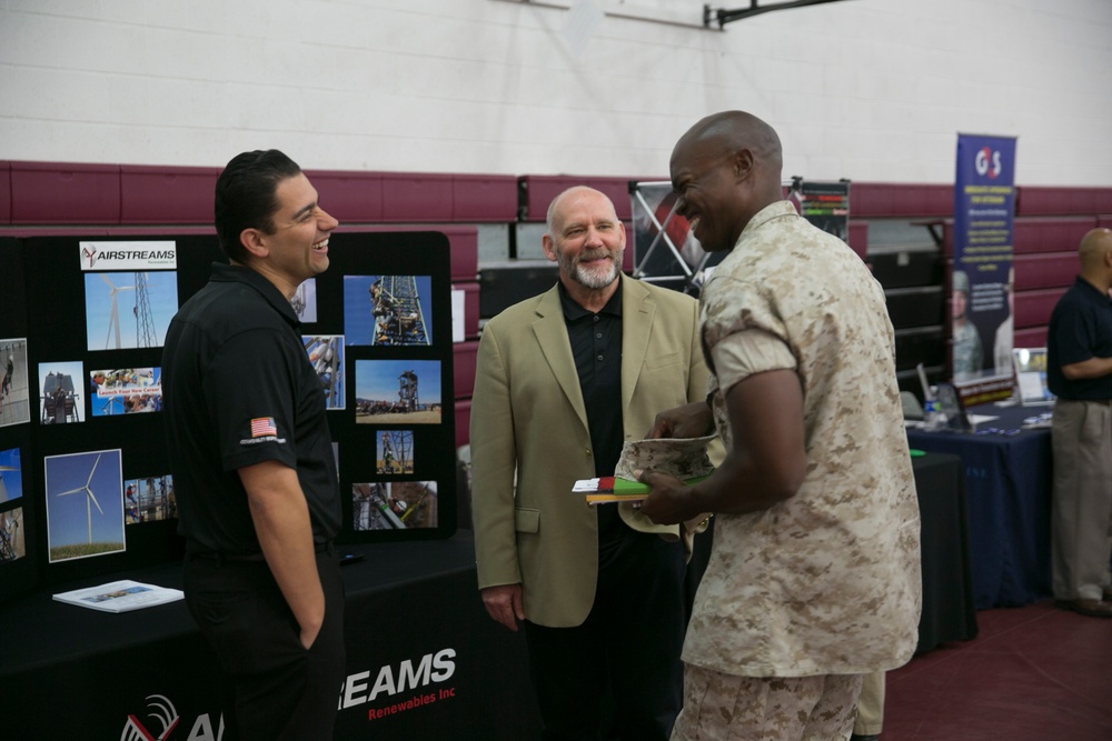 Career, education fair gives Marines, sailors tools for future