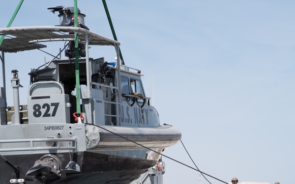 Joint Offload Exercise in U.S. 5th Fleet Area Of Operations