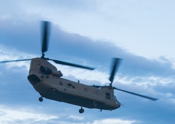 40th CAB Chinooks land aboard the USS Ponce
