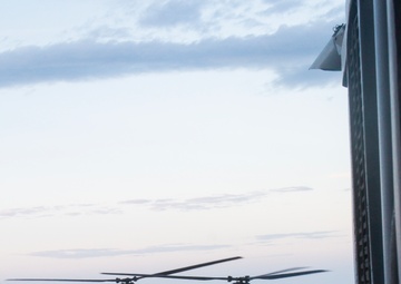 40th CAB Chinooks land aboard the USS Ponce
