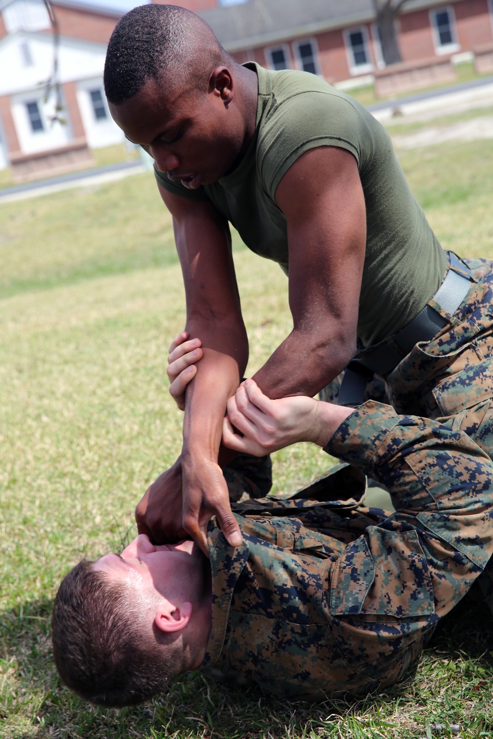 Marines put mental, physical strength to the test during team building obstacle course