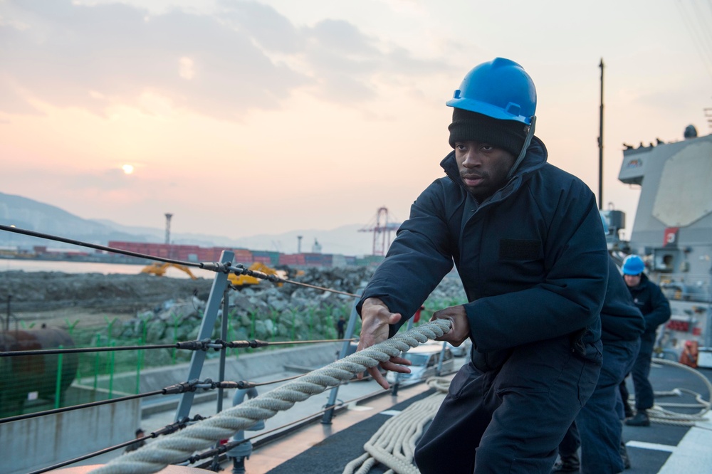USS Benfold sea and anchor detail