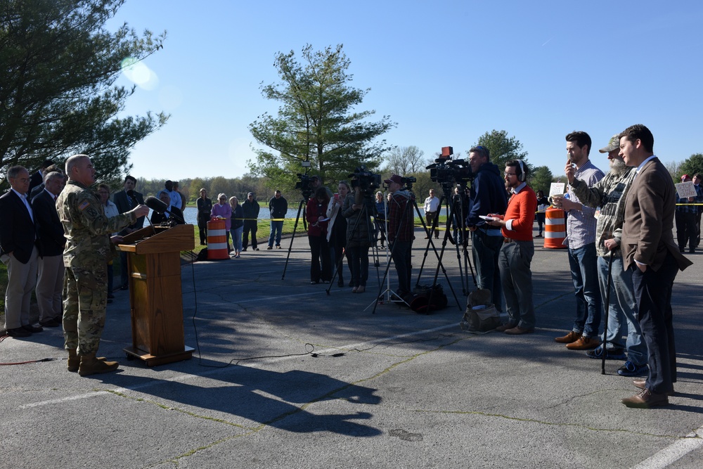 Corps general discusses dam safety issues at Old Hickory Dam with Nashville leaders