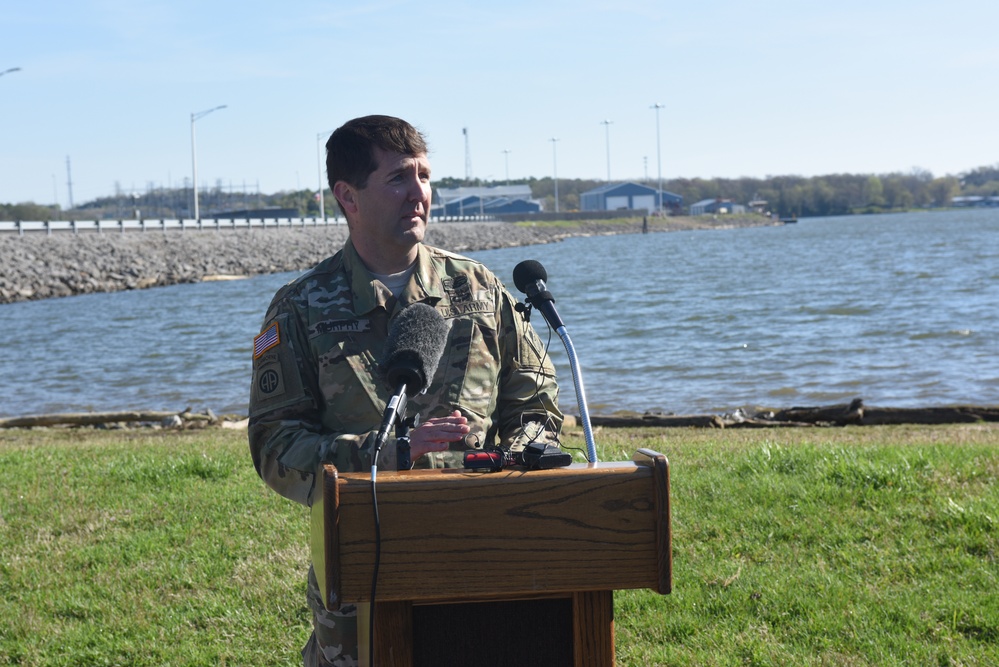 Corps general discusses dam safety issues at Old Hickory Dam with Nashville leaders