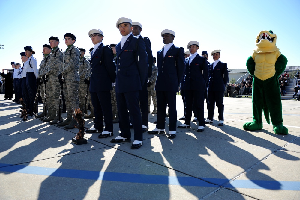 Keesler kicks off 75 years; 334th TRS &quot;Gators&quot; take drill down