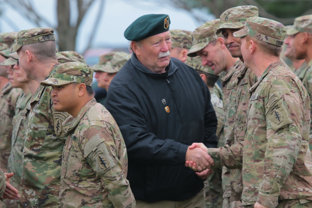 Beret flash changeover ceremony ties together past, present 5th Special Forces Group (Airborne) Soldiers