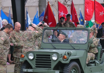 Beret flash changeover ceremony ties together past, present 5th Special Forces Group (Airborne) Soldiers