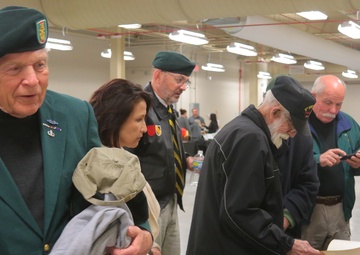Beret flash changeover ceremony ties together past, present 5th Special Forces Group (Airborne) Soldiers