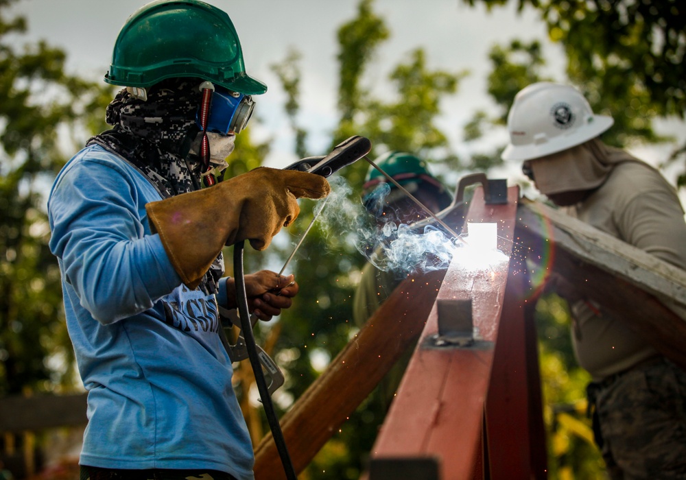 U.S. Air Force and Philippine Army build a school for Balikatan 2016