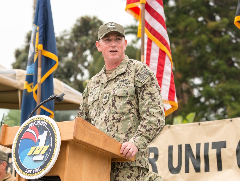 Beachmaster Unit 1 Welcomes New Commanding Officer