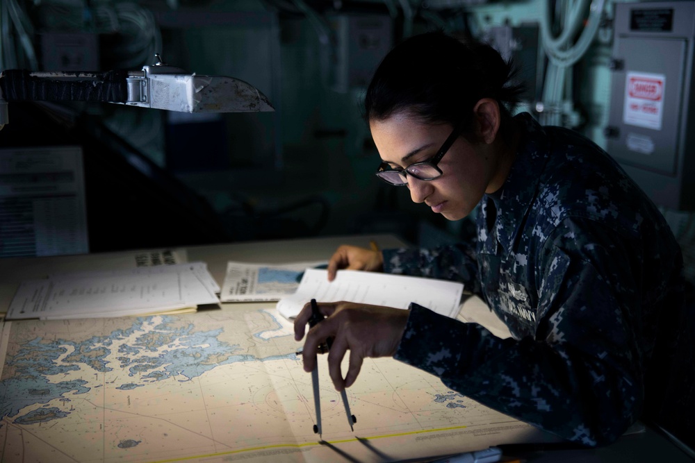 200 JMSDF Ensign Tour aboard USS Green Bay