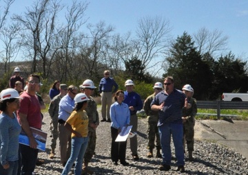 Jackson gets general overview of Nashville District construction projects