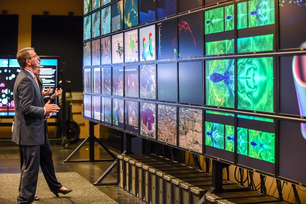 SD tours Texas Advanced Computing Center and Visualization Lab.