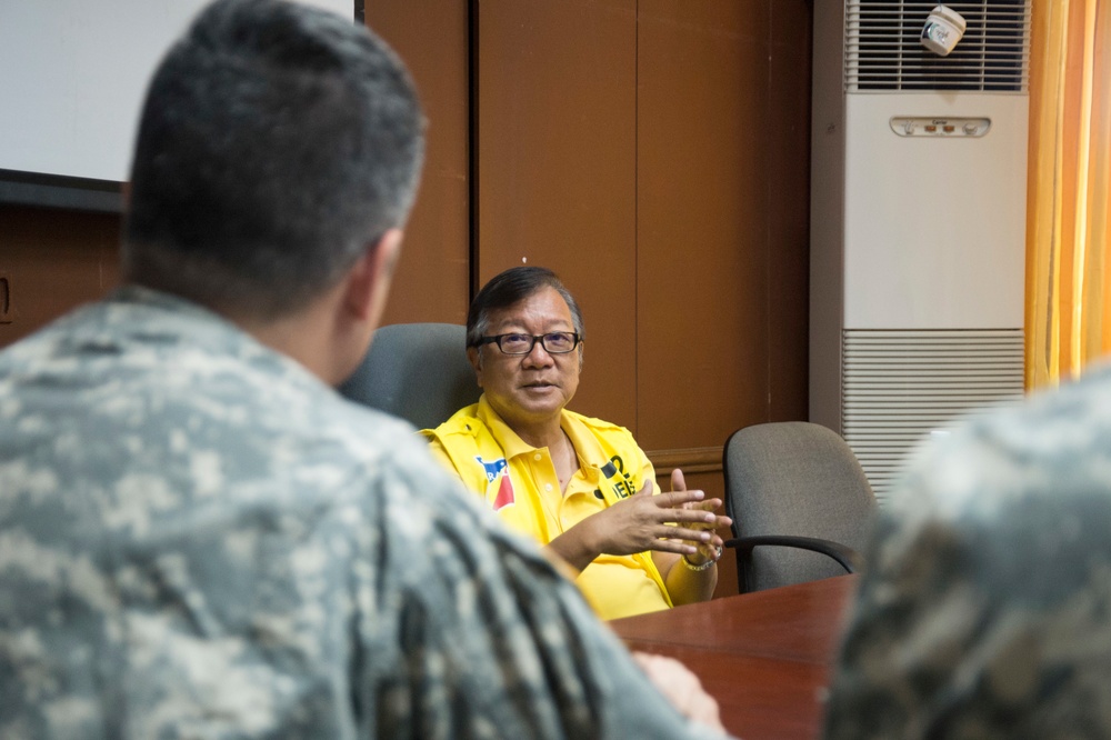 U.S. Service Members Visit Aklan Government Officials