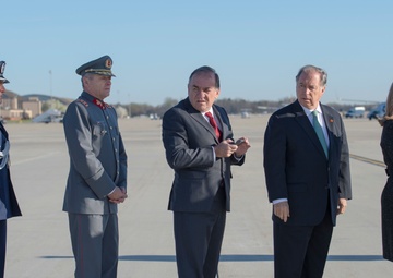 Chile arrives for 2016 Nuclear Security Summit