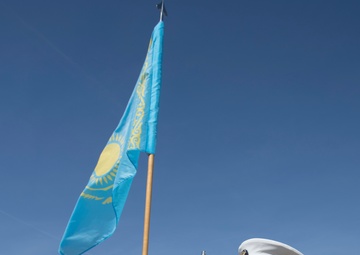 Kazakhstan arrives at JBA for 2016 Nuclear Security Summit