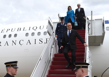 France arrives for 2016 Nuclear Security Summit