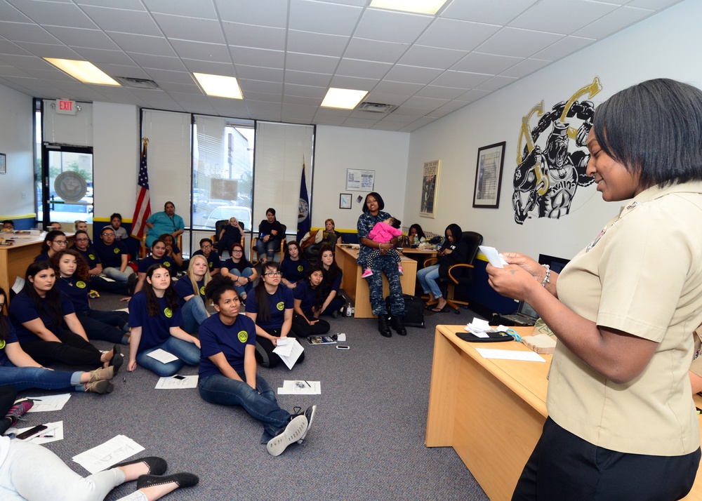 NRD San Diego Mentors Female Future Sailors