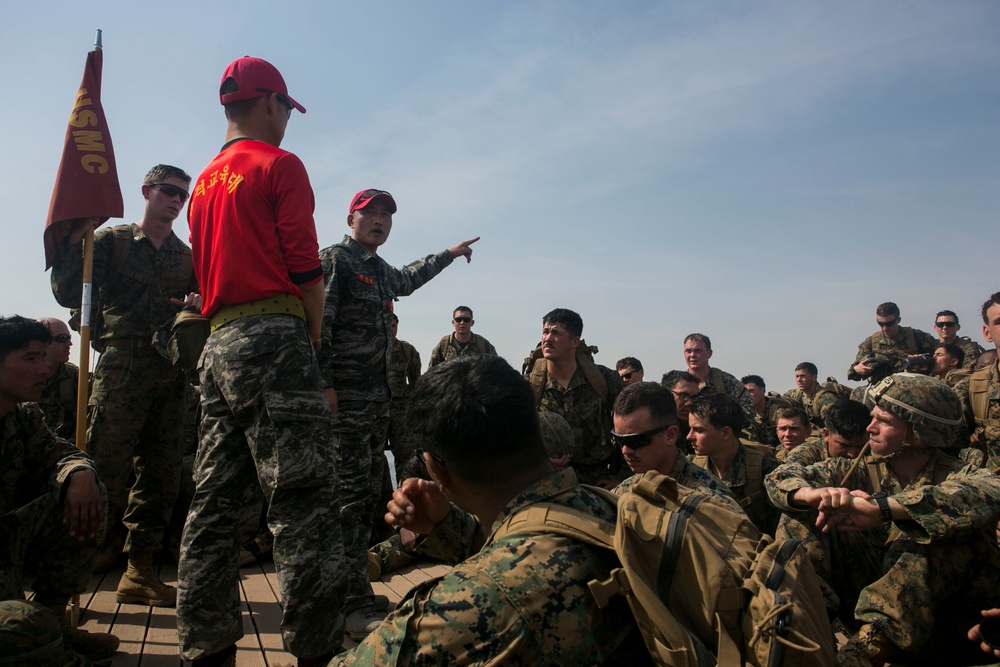 Lava Dogs Train at Korean Ranger Course