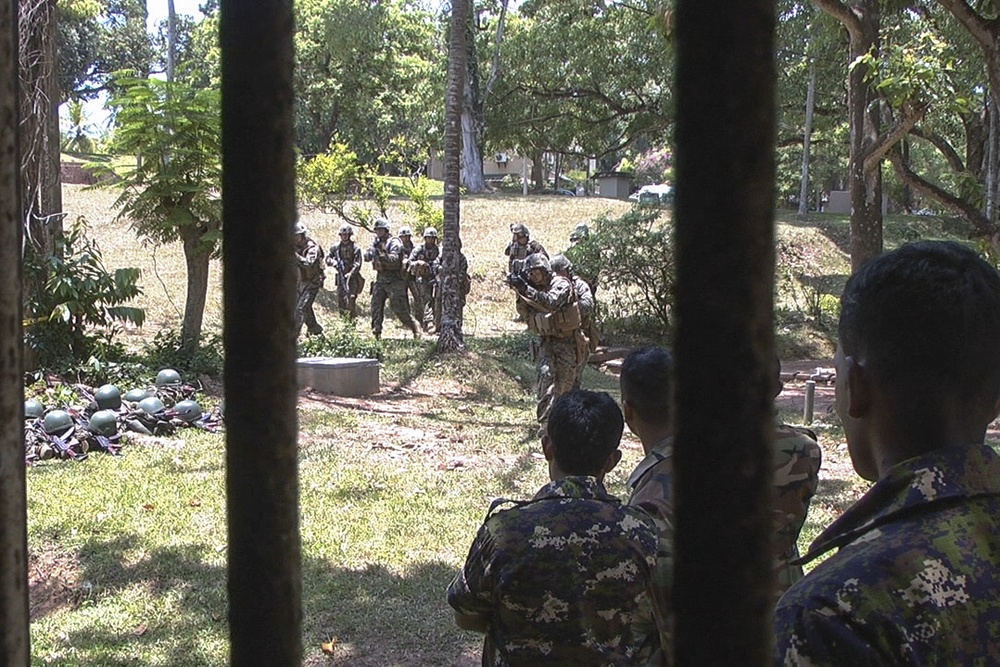 Marines conducts bilateral training in Sri Lanka