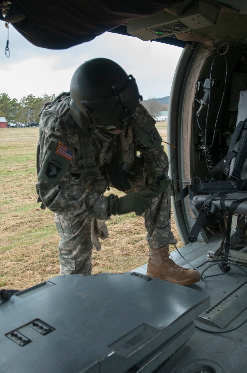 Soldiers Conduct Medevac Training