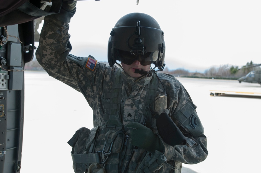 Soldiers Conduct Medevac Training