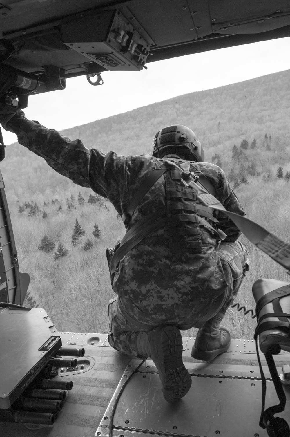 Soldiers Conduct Medevac Training