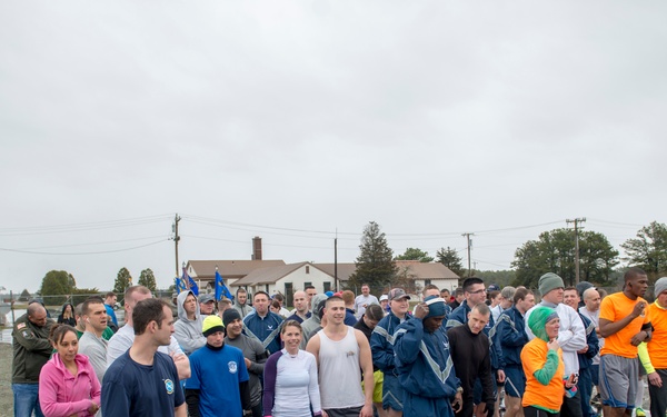 102IW Organizes SAPR 5K