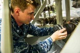 Ford Sailor Trains on DBR