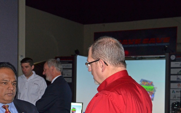 TARDEC hosts DARPA for GXV-T workshop